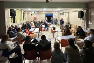 Αιγάλεω: Γονείς μιλούν για πολιτική απάτη - 