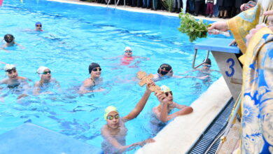 Αιγάλεω: Ο Διονύσης και ο Στέφανος έπιασαν το Σταυρό μέσα σε θερμό και συγκινητικό χειροκρότημα 2 Αιγάλεω: Ο Διονύσης και ο Στέφανος έπιασαν το Σταυρό μέσα σε θερμό και συγκινητικό χειροκρότημα