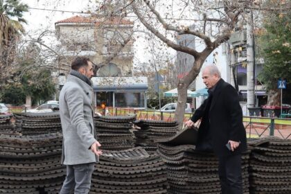 Ξεκίνησε η ανακατασκευή 10 παιδικών χαρών