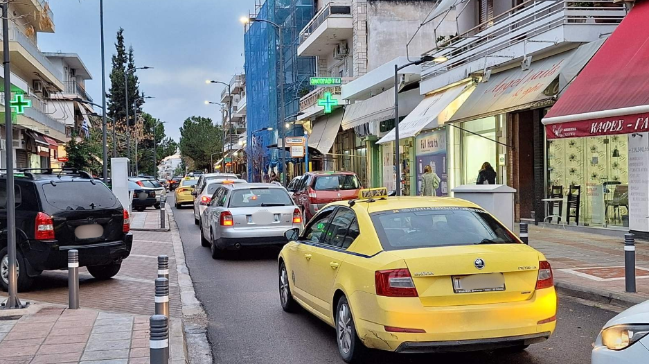 Κάτι δεν πάει καλά με το φιλόδοξο "Open Mall" της Αγίας Βαρβάρας…