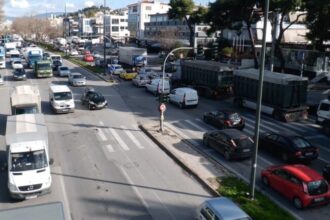 Ανακοίνωση της Τροχαίας Αττικής για την υπερφόρτωση σε Λεωφόρο Αθηνών και Κηφισό 12 Ανακοίνωση της Τροχαίας Αττικής για την υπερφόρτωση σε Λεωφόρο Αθηνών και Κηφισό