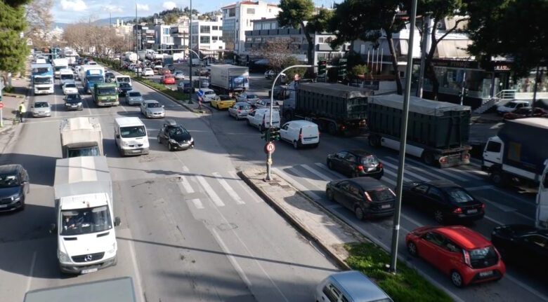 Ανακοίνωση της Τροχαίας Αττικής για την υπερφόρτωση σε Λεωφόρο Αθηνών και Κηφισό