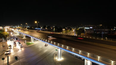 Αιγάλεω: 74χρονος έπεσε από πεζογέφυρα στον Κηφισό και τον παρέσυρε φορτηγό - Τι εκτιμούν ότι συνέβη