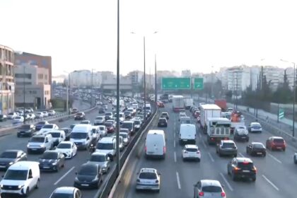 Καραμπόλα 5 οχημάτων στον Κηφισό