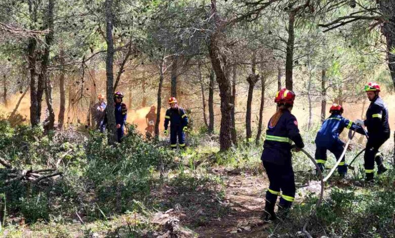 Οι εθελοντές πυροσβέστες του Αιγάλεω σε διαρκή ετοιμότητα