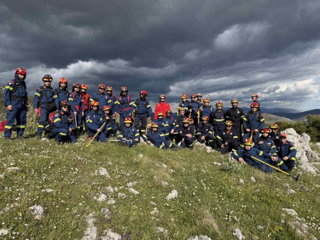 Οι εθελοντές πυροσβέστες του Αιγάλεω σε διαρκή ετοιμότητα