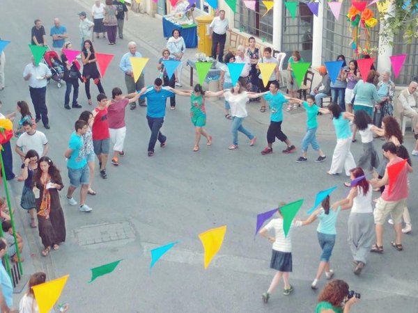 Γιορτή Γειτονιάς - Το Αιγάλεω Γιορτή Γειτονιάς - Το Αιγάλεω