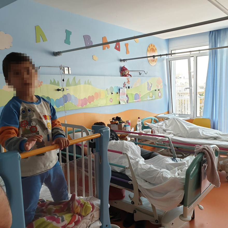 Καταγγελία: 7 "αόρατα" παιδάκια ζουν στο Κρατικό Νίκαιας 2 Καταγγελία: 7 "αόρατα" παιδάκια ζουν στο Κρατικό Νίκαιας