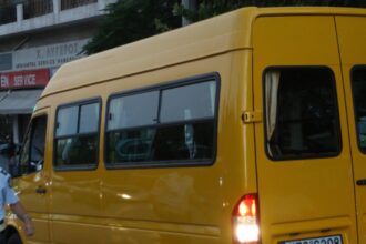 Αιγάλεω: Συνελήφθη οδηγός σχολικού λεωφορείου που έκανε χρήση ναρκωτικού πριν οδηγήσει