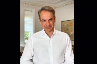 Απαγόρευση των Social για ανήλικους κάτω των 15 ετών, με “6-7” στο Tik Tok