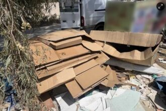 Συνελήφθη 41χρονος που πέταγε μπάζα στο Αιγάλεω