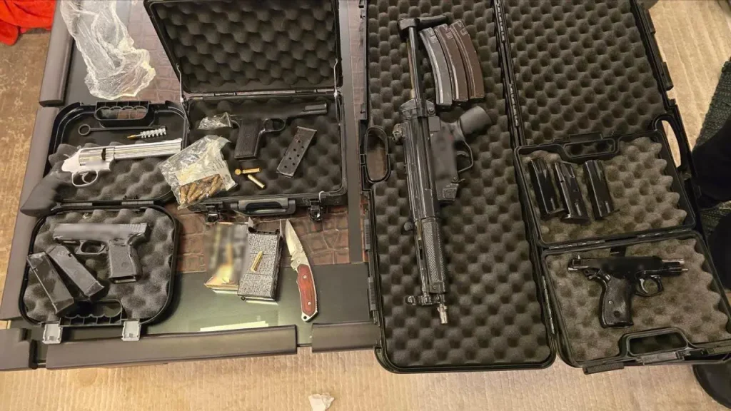 Λαθραία τσιγάρα: Ένα δισ. ευρώ η ζημιά στο Δημόσιο από το κύκλωμα του "Πούτιν" – Δεσμεύτηκαν βίλες, ξενοδοχείο και τάνκερ