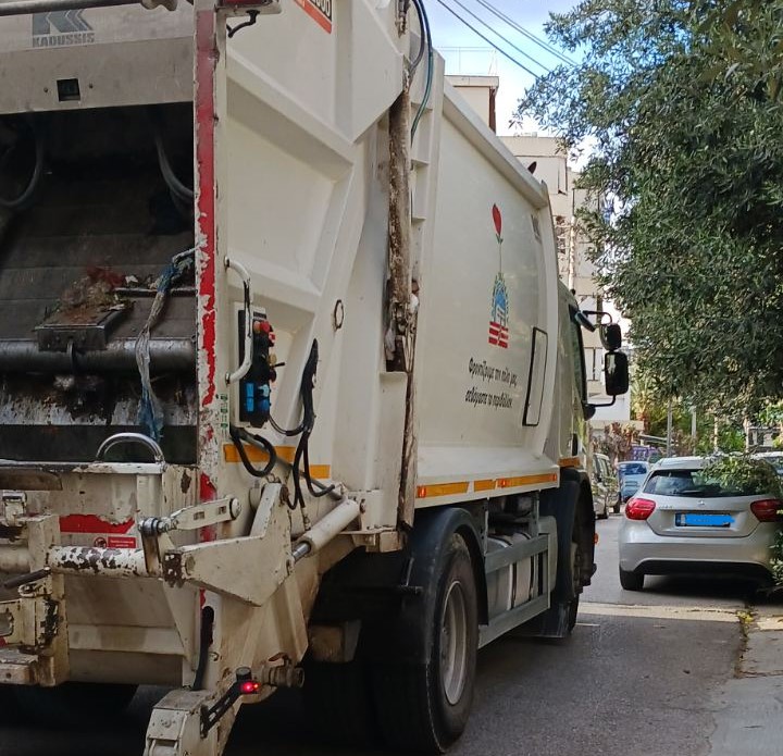 1500 νέα απορριμματοφόρα και οχήματα και 500.000 κάδοι στους Δήμους