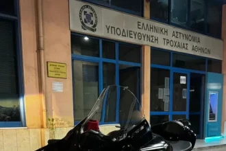 Χειροπέδες σε 37χρονο: Ιλιγγιώδεις ταχύτητες με μοτοσυκλέτα και επικίνδυνοι ελιγμοί