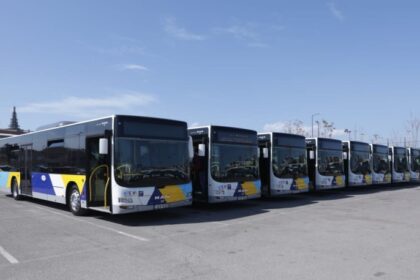 Πώς θα ήταν η ζωή στην Αθήνα με 3 λεπτά αναμονή στο Μετρό και 5 στα λεωφορεία;