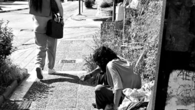 Χρόνια έξω από το Δημαρχείο Αιγάλεω - Πώς είναι δυνατόν