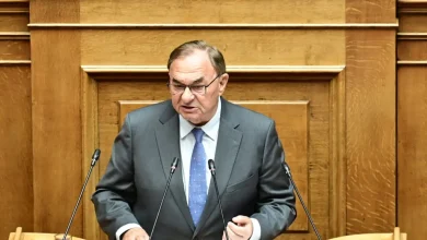 "Άθλια σενάρια" - Σφοδρή αντίδραση Καλογερόπουλου σε συντροφικά μαχαιρώματα
