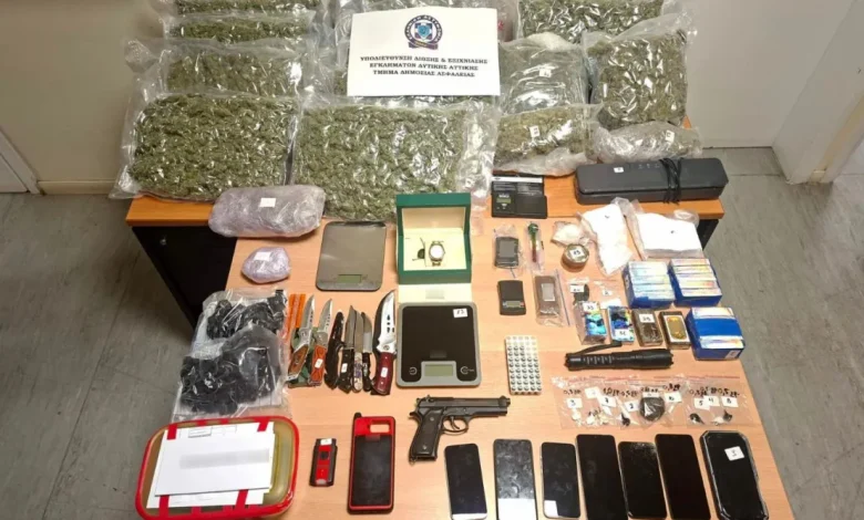 Επιχείρηση μαμούθ της ΕΛΑΣ για δύο συμμορίες - Κλοπές οχημάτων σε Αιγάλεω, Περιστέρι, Αγία Βαρβάρα