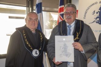 Επίτιμος καθηγητής του ΠΑΔΑ ο διακεκριμένος ομογενής Καθηγητής, KonMouzakis 21 Επίτιμος καθηγητής του ΠΑΔΑ ο διακεκριμένος ομογενής Καθηγητής, KonMouzakis