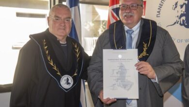 Επίτιμος καθηγητής του ΠΑΔΑ ο διακεκριμένος ομογενής Καθηγητής, KonMouzakis