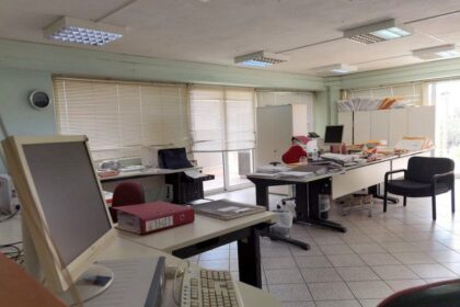 Έπεσαν σοβάδες στον ΕΦΚΑ Αιγάλεω