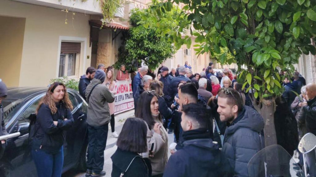 Περιστέρι: "Στο σφυρί" το σπίτι ευάλωτης γυναίκας για 7.000 ευρώ