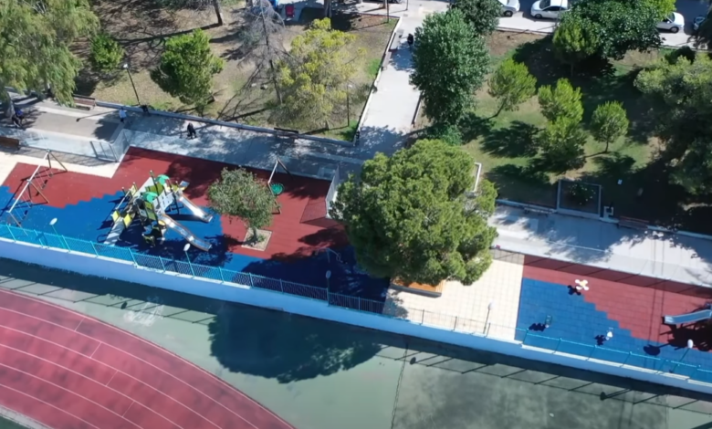 Δύο νέοι, σύγχρονοι χώροι παιχνιδιού στο Αιγάλεω