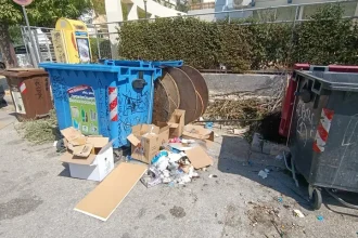 "Να το αναλάβουμε κι αυτό εμείς ρε παιδιά..."