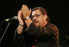 Αφιέρωμα στον Λαυρέντη: Διονύσης Τσακνής, Παυλίνα Βουλγαράκη, Κίτρινα Ποδήλατα - Θέατρο Αλέξης Μινωτής, είσοδος ελεύθερη