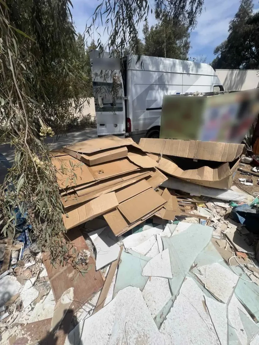 Αιγάλεω: Πέταγαν μπάζα με κλαρκ - Συλλήψεις και κατάσχεση