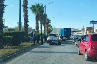 Τριπλή σύγκρουση στη Λεωφόρο Αθηνών - Ανάσχεση της κυκλοφορίας